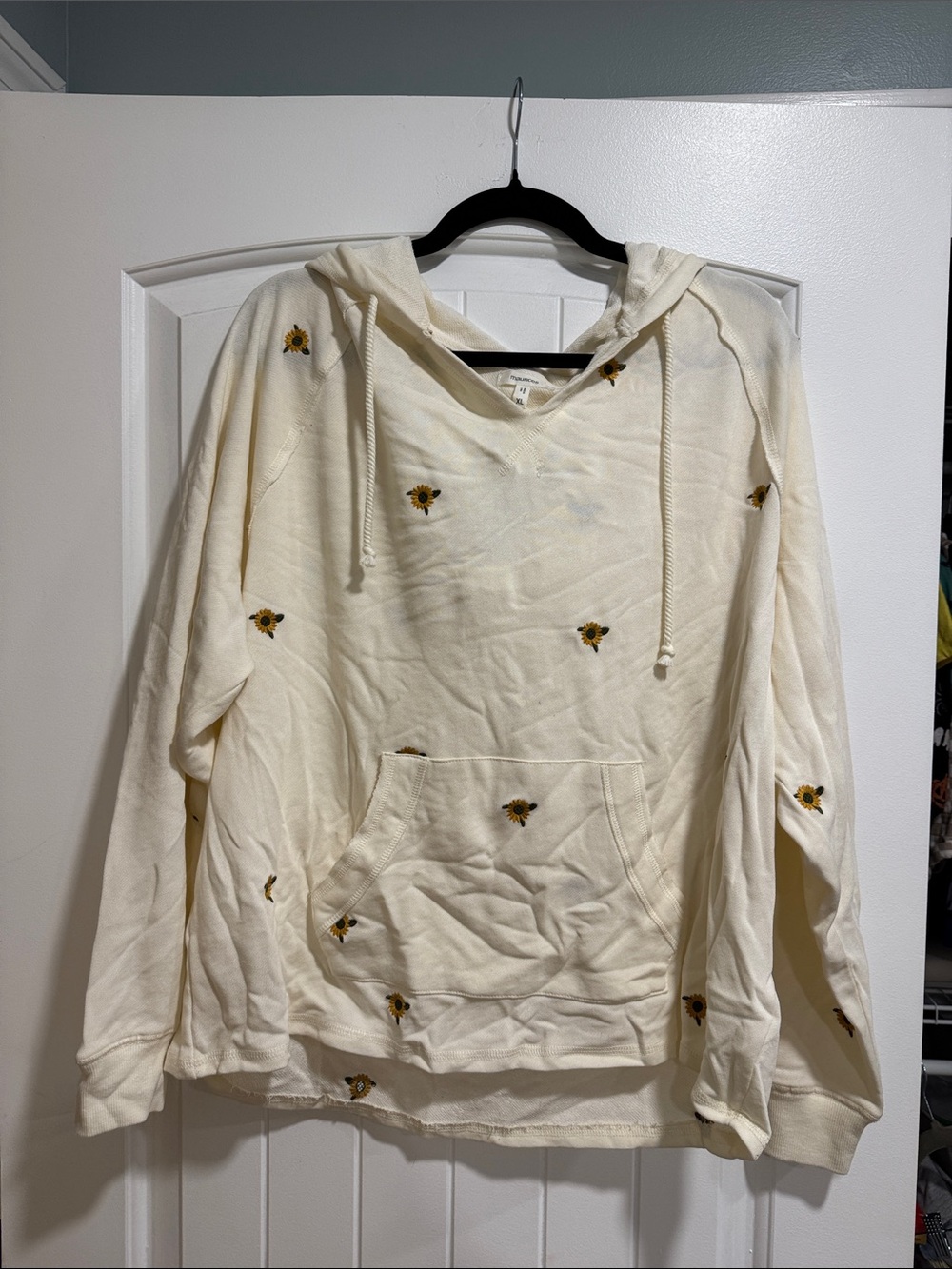 Maurice’s Women's Cream Sunflower V-Neck Hoodie Sweatshirt XL